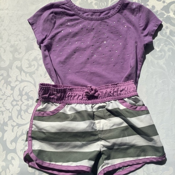 👀4/$25 Girls 3T Bundle, Dress, shorts & 2 shirts - Picture 2 of 6